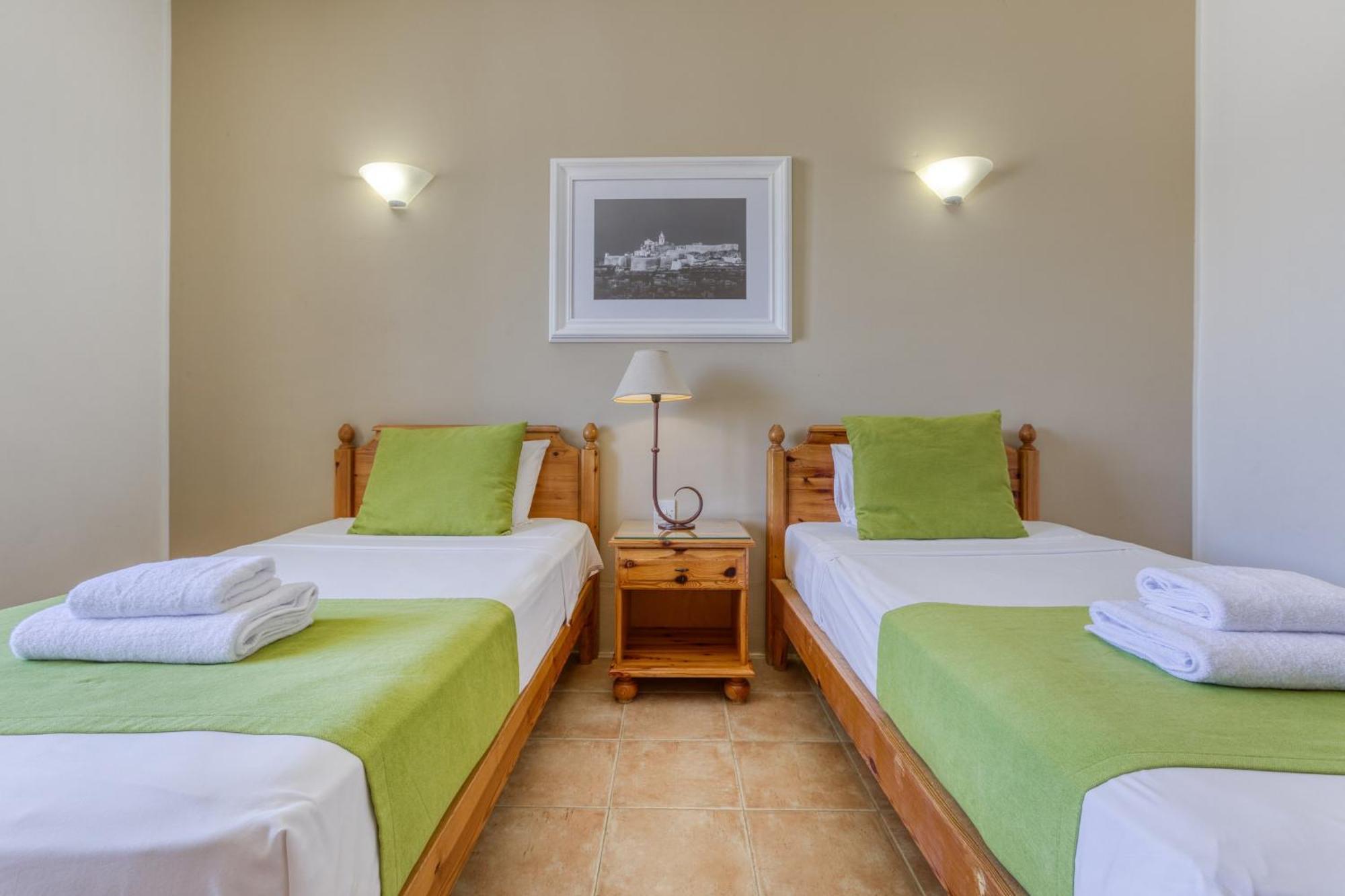 Ta Frenc Apartments Għasri Exteriör bild