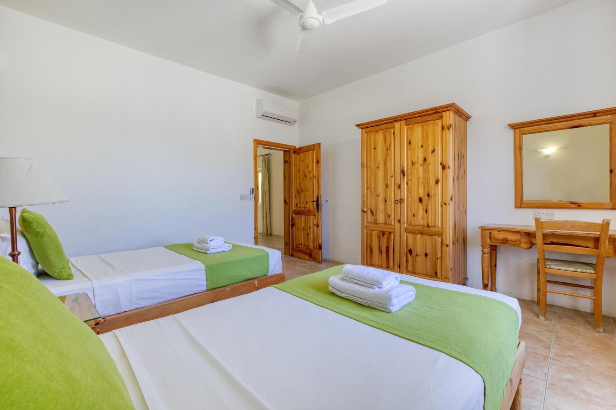 Ta Frenc Apartments Għasri Exteriör bild