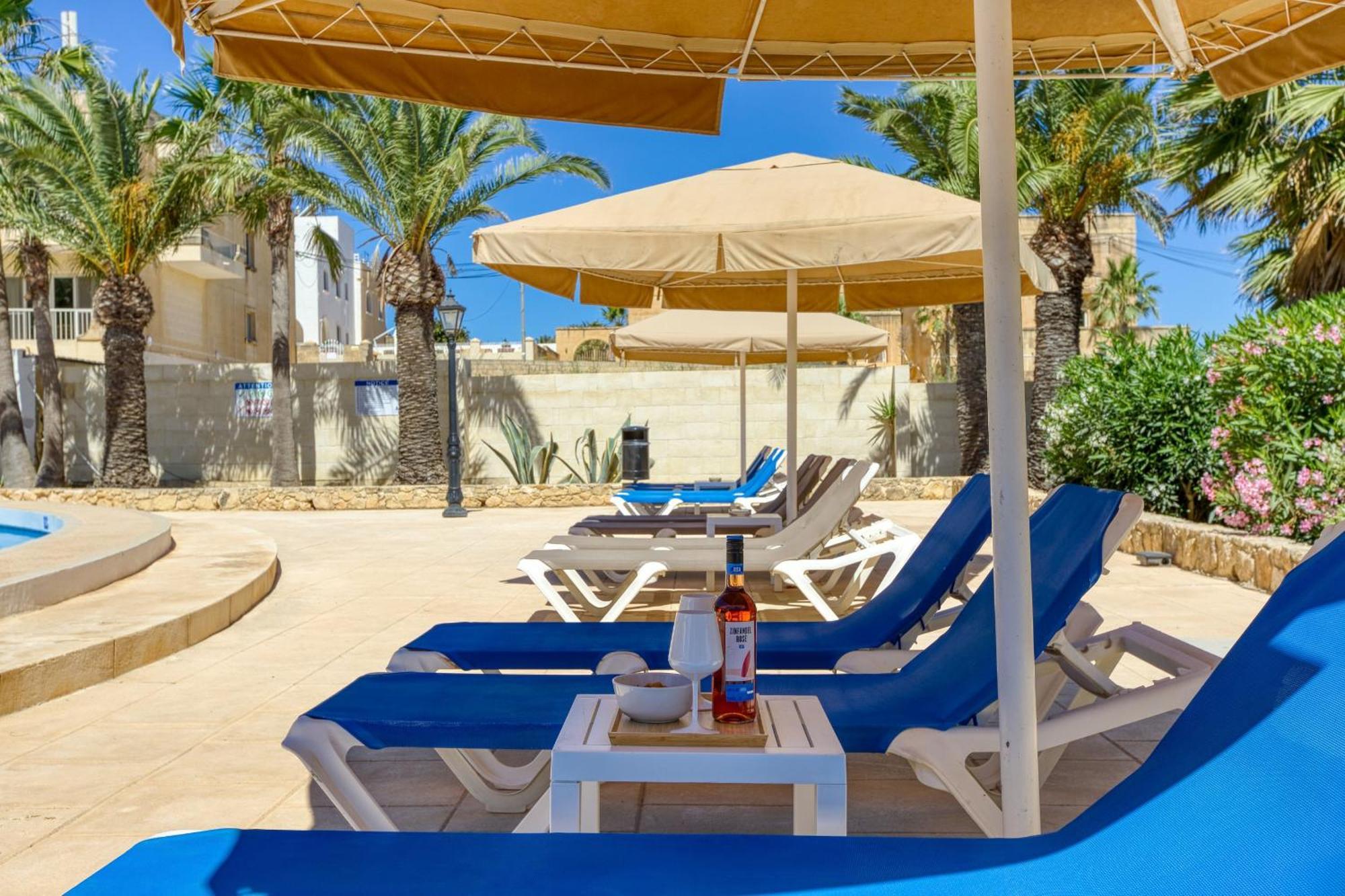 Ta Frenc Apartments Għasri Exteriör bild
